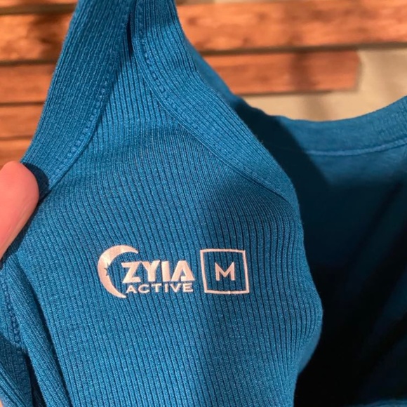 Zyia blue Daphne tank - Picture 5 of 5